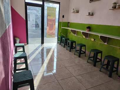 Pink & Green Fit Club en García